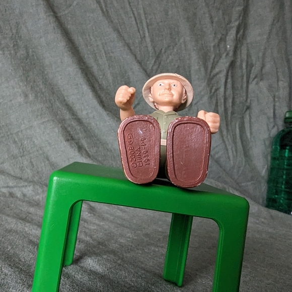 Animal Planet Safari Posable Action Figure Man Light Skin 2.5 In Toy Loose Boots - Picture 4 of 6